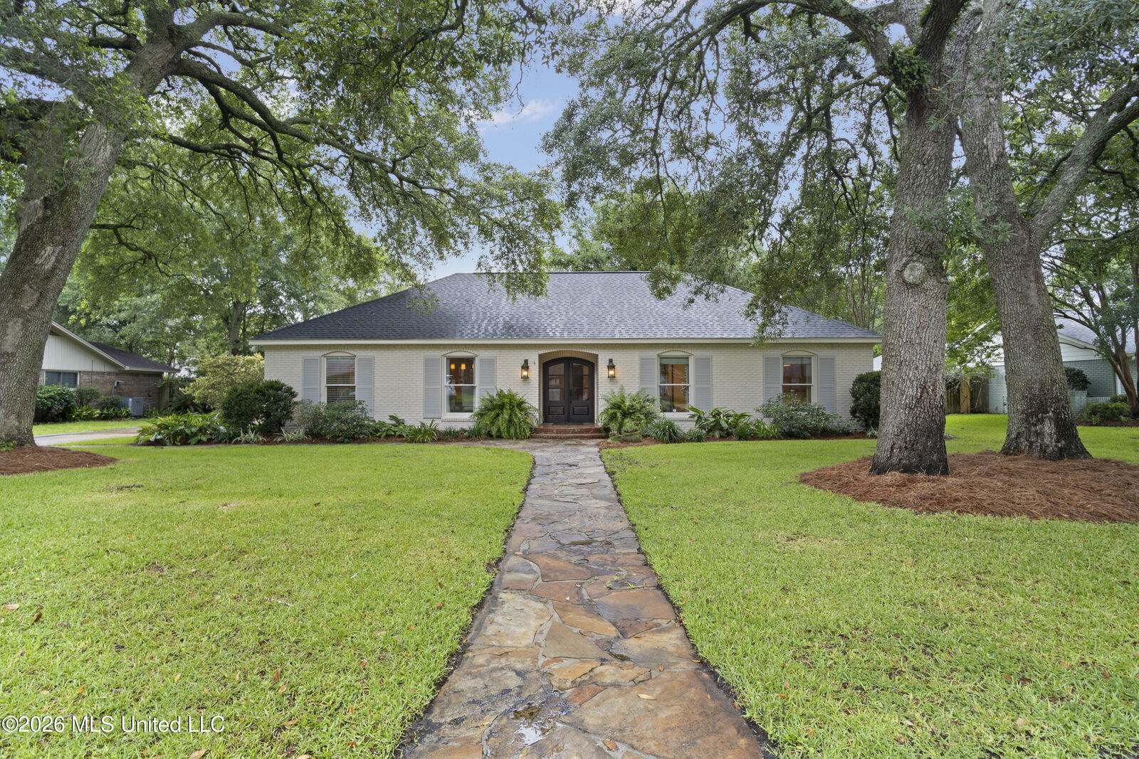 Property Photo:  45 Greenbriar Drive  MS 39507 