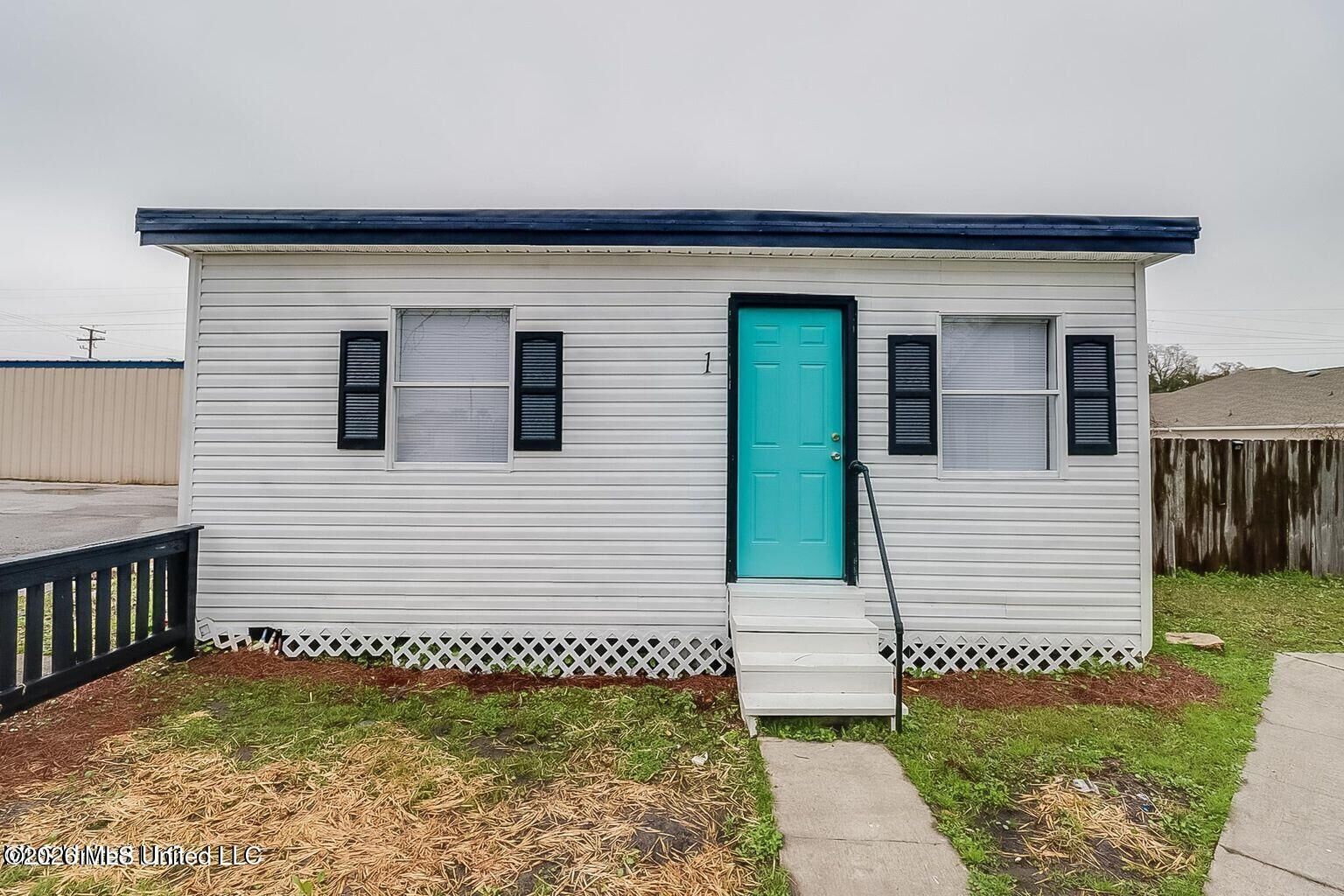 Property Photo: 1812 Market Street MS 39567