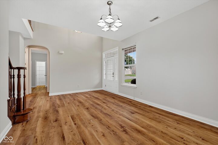 Property Photo: 914 Peacehaven Place IN 46074