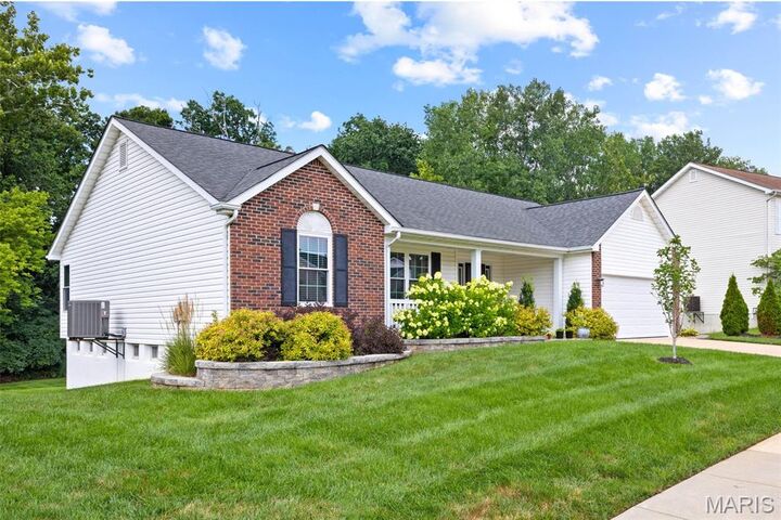 Property Photo:  38 Eagle Spur Court  MO 63303 