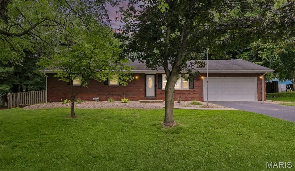 Property Photo:  8424 Steelecrest Lane  IL 62294 