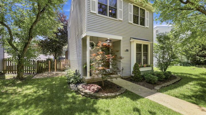 Property Photo:  916 Britta Lane  IL 60134 