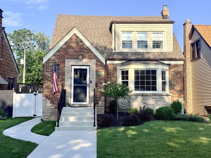Property Photo:  9439 S Saint Louis Avenue  IL 60805 