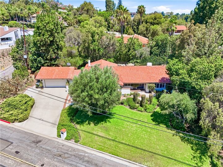 Property Photo:  2101 Pioneer Avenue  CA 92831 