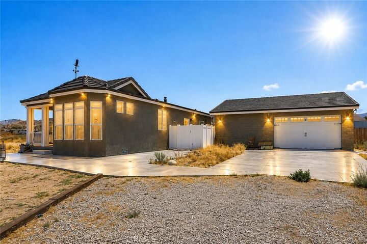 Property Photo:  11152 E Avenue V12  CA 93543 