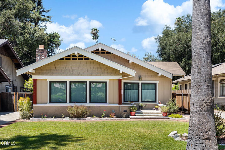 Property Photo: 851 N Michigan Avenue CA 91104