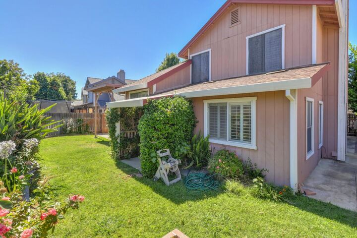 Property Photo:  8436 Cutler Way  CA 95828 