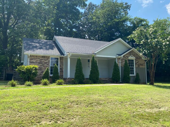 Property Photo:  314 Southern Dr  TN 37042 