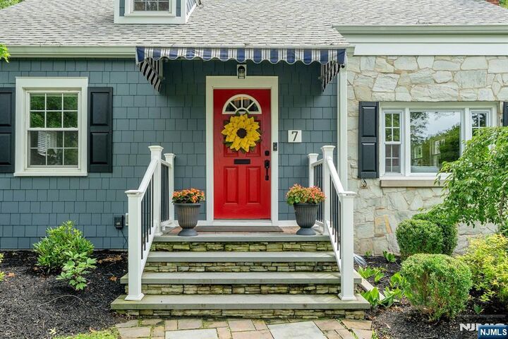 Property Photo:  7 Hawthorne Avenue  NJ 07028 
