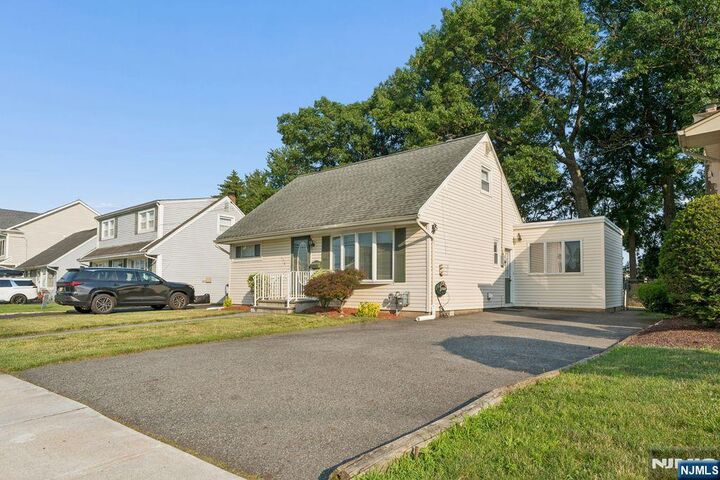 Property Photo:  170 Colonial Avenue  NJ 07663 