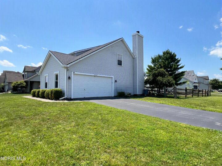 Property Photo: 25267 Ramblehurst Drive OH 43551
