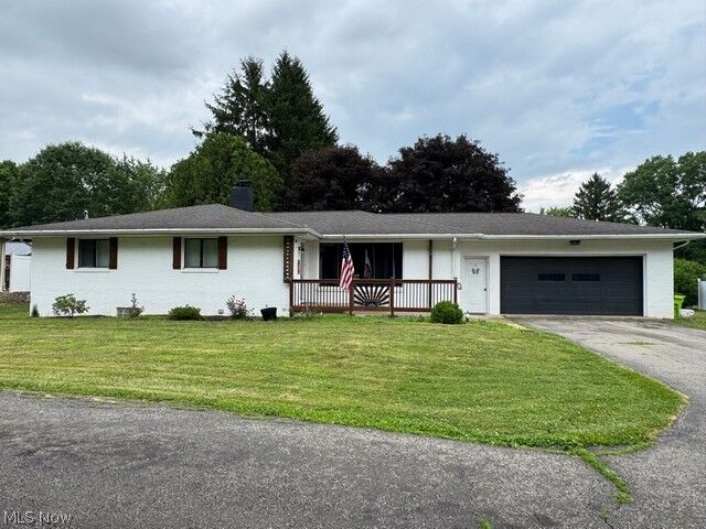 Property Photo: 620 Ravenna Road OH 44444