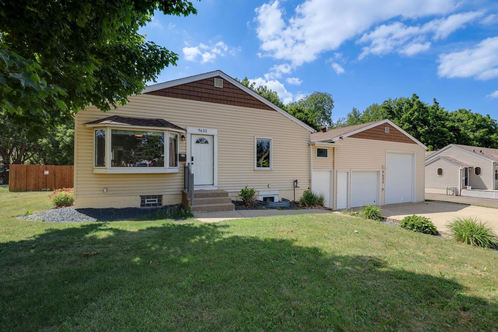Property Photo: 9632 Pleasant Avenue S MN 55420