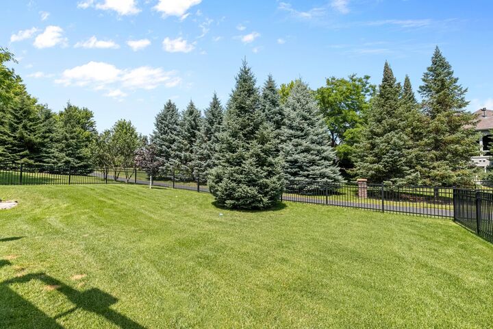 Property Photo:  316 Wedgewood Circle  WI 54016 
