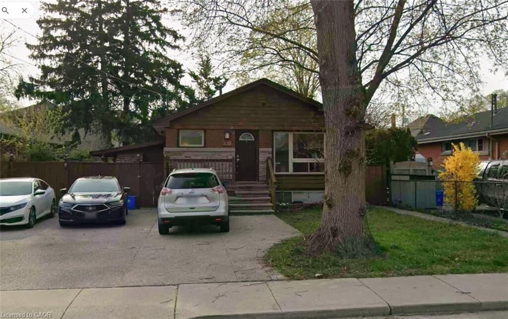 Property Photo: 233 West 33rd Street ON L9C 5J7