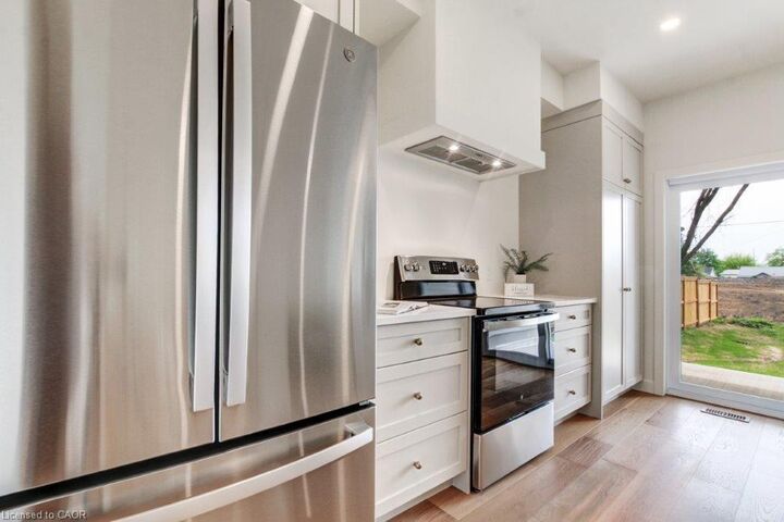 Property Photo: 214 William Street ON N4B 2E1