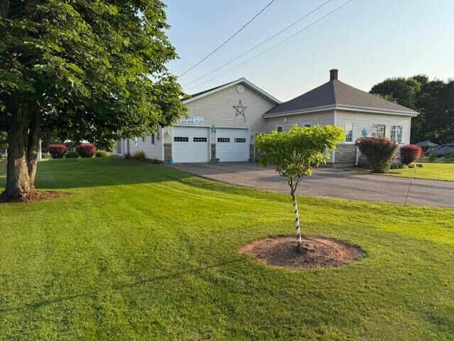 76 Bayview Drive — photo 1