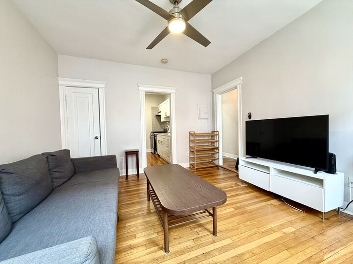Property Photo:  36 E Newton St 6  MA 02118 