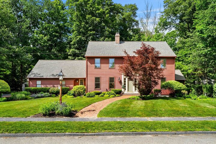 Property Photo:  6 Lexington Cir  MA 01520 