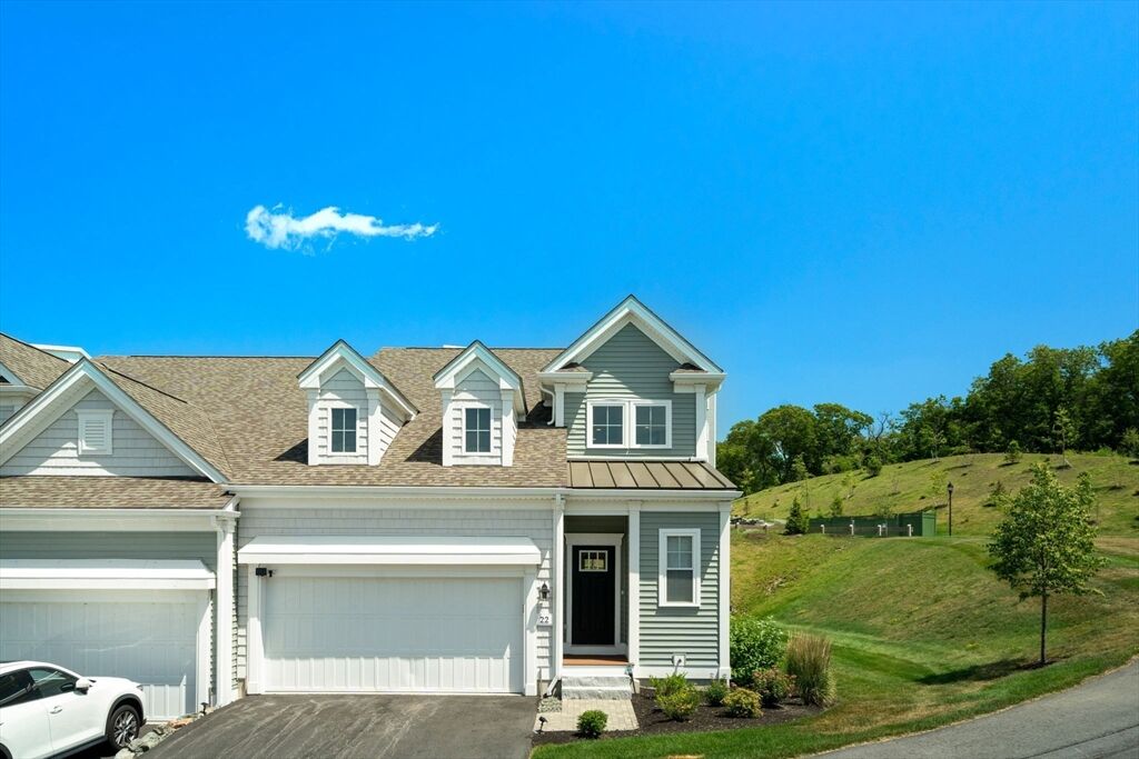 Property Photo:  22 Archer Dr 22  MA 01801 