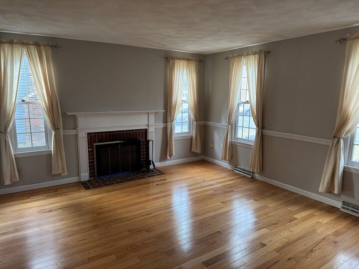 Property Photo:  887 Wellman Ave 887  MA 01863 