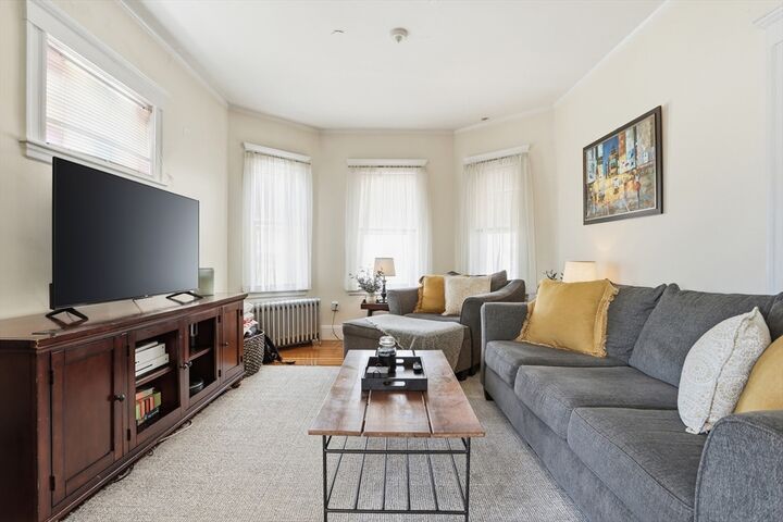 Property Photo: 320 Fellsway West MA 02155