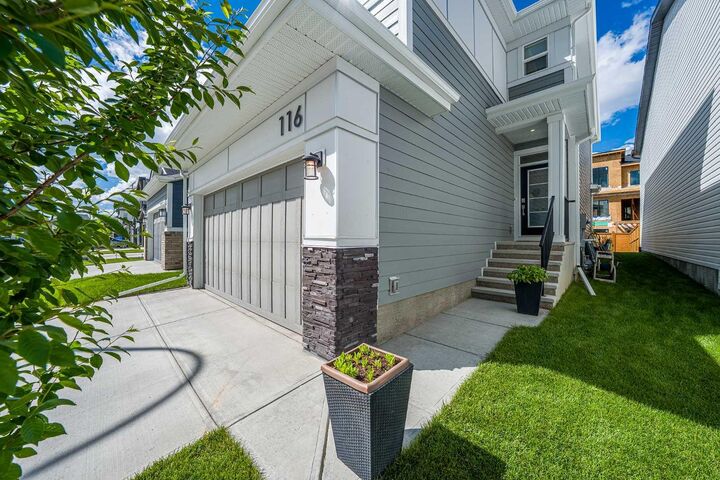 Property Photo: 116 Rowmont Heath NW AB T3L 0H8