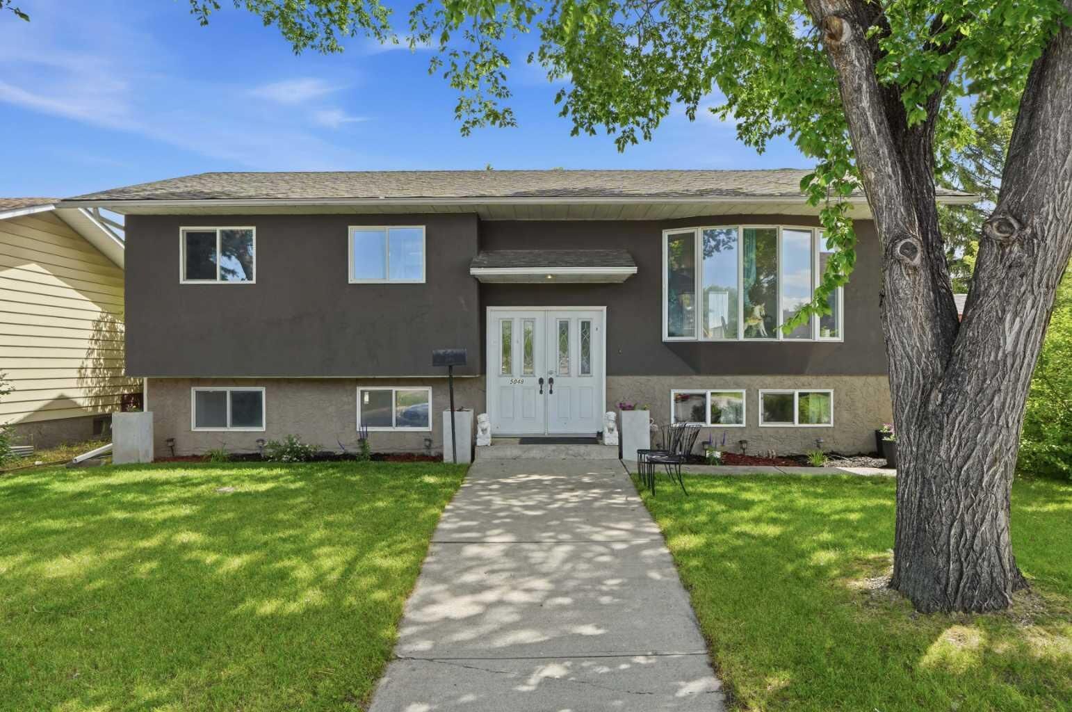 Property Photo:  5048 Whitestone Way NE  AB T1Y 1T1 