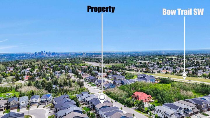 Property Photo: 7164 11 Avenue SW AB T3H 3V5