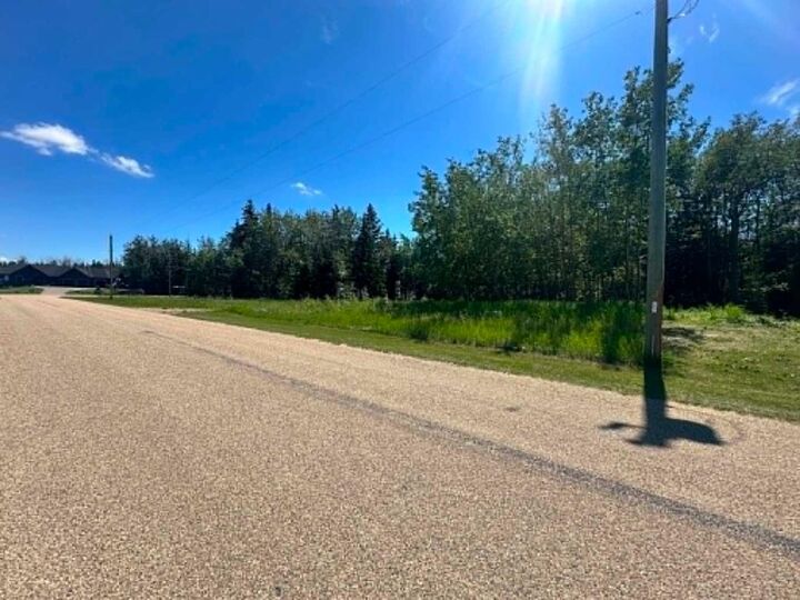 Property Photo:  421041 Range Road 260 8  AB T4J 1R3 