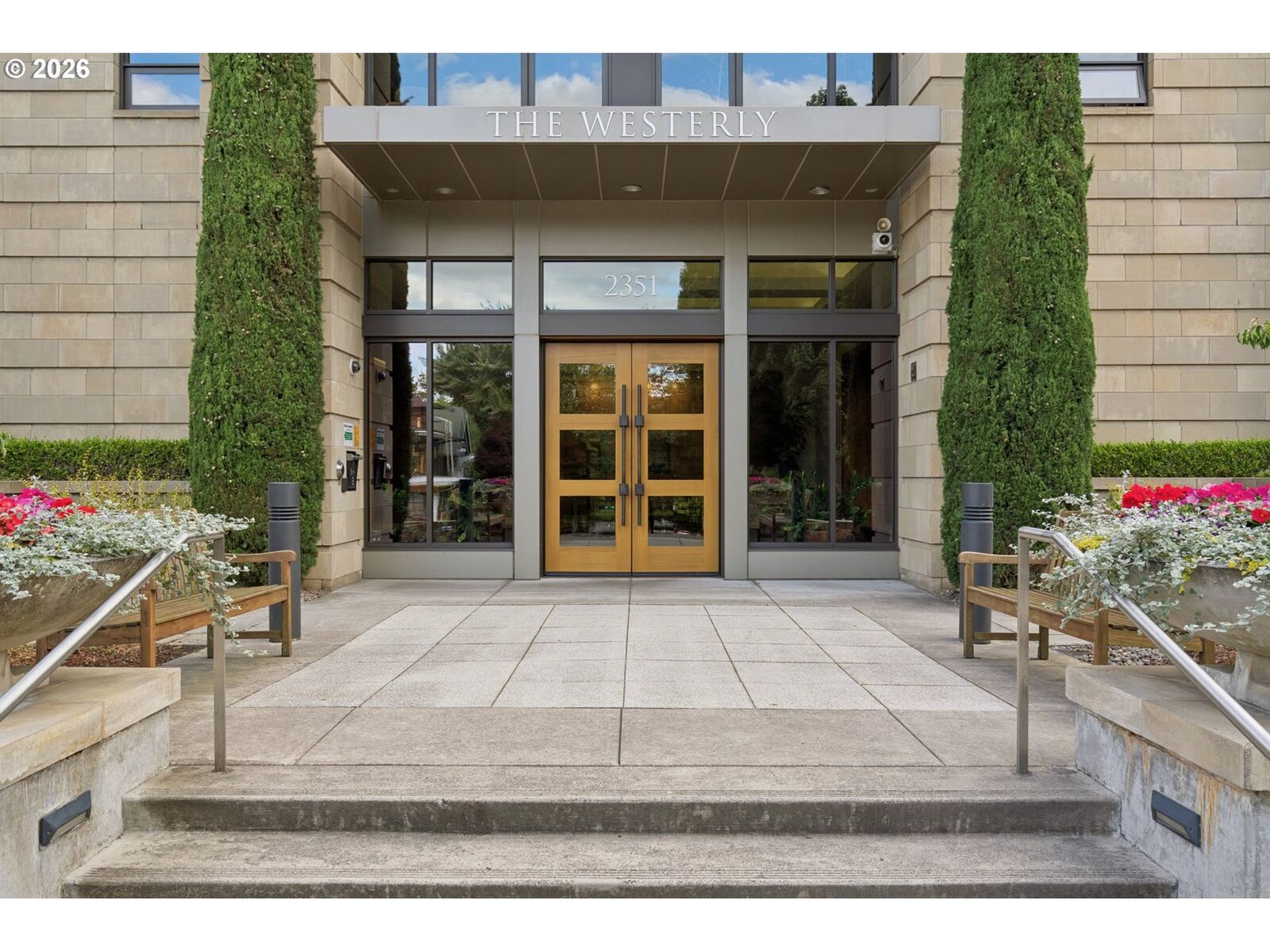 Property Photo: 2351 NW Westover Rd 601 OR 97210