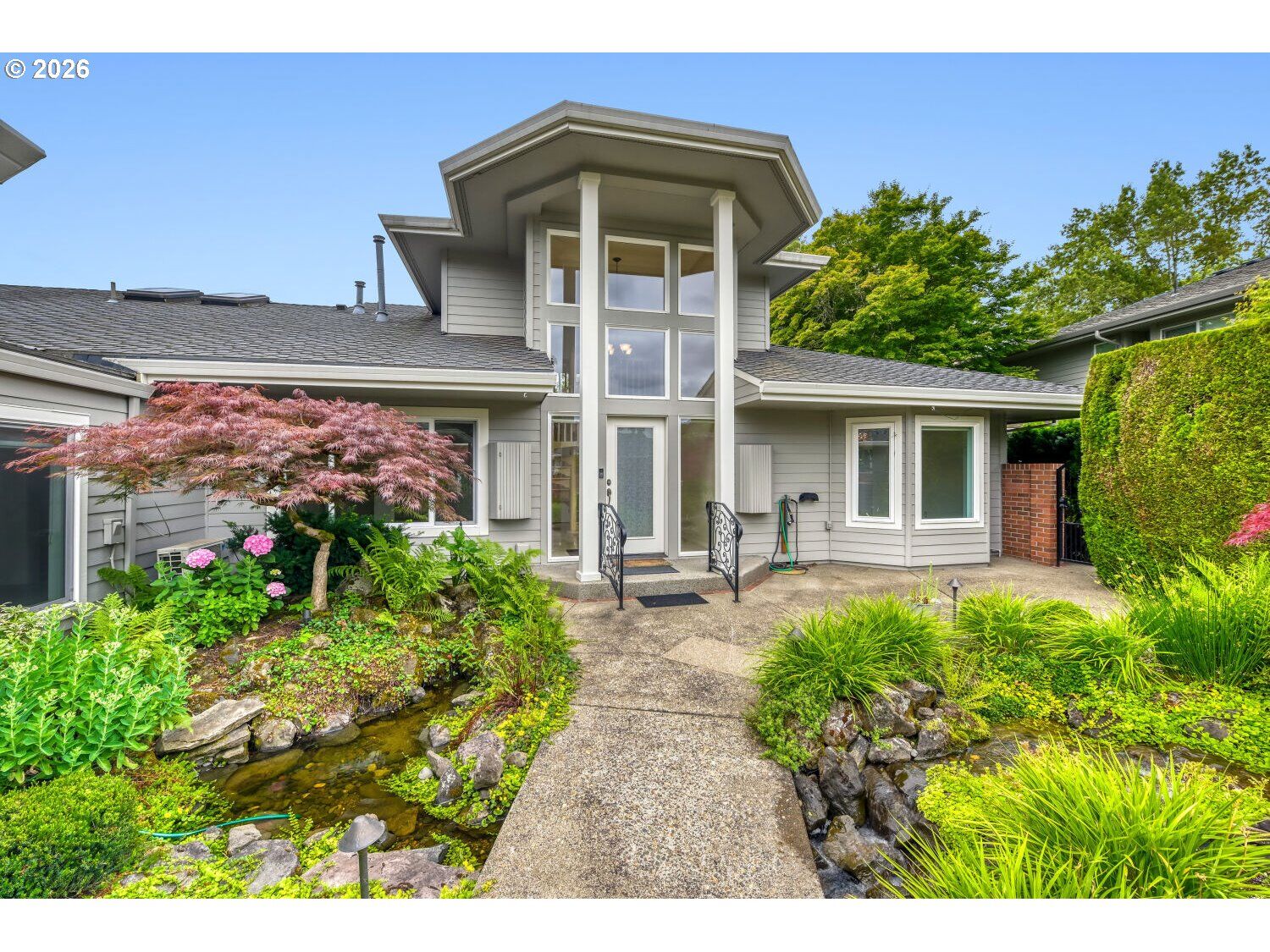 Property Photo:  8220 SW Fairway Dr  OR 97070 