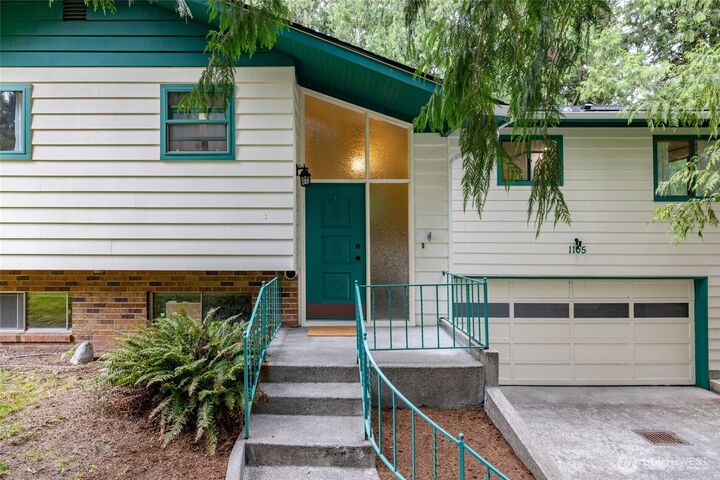 Property Photo:  1105 N 14th Street  WA 98273 