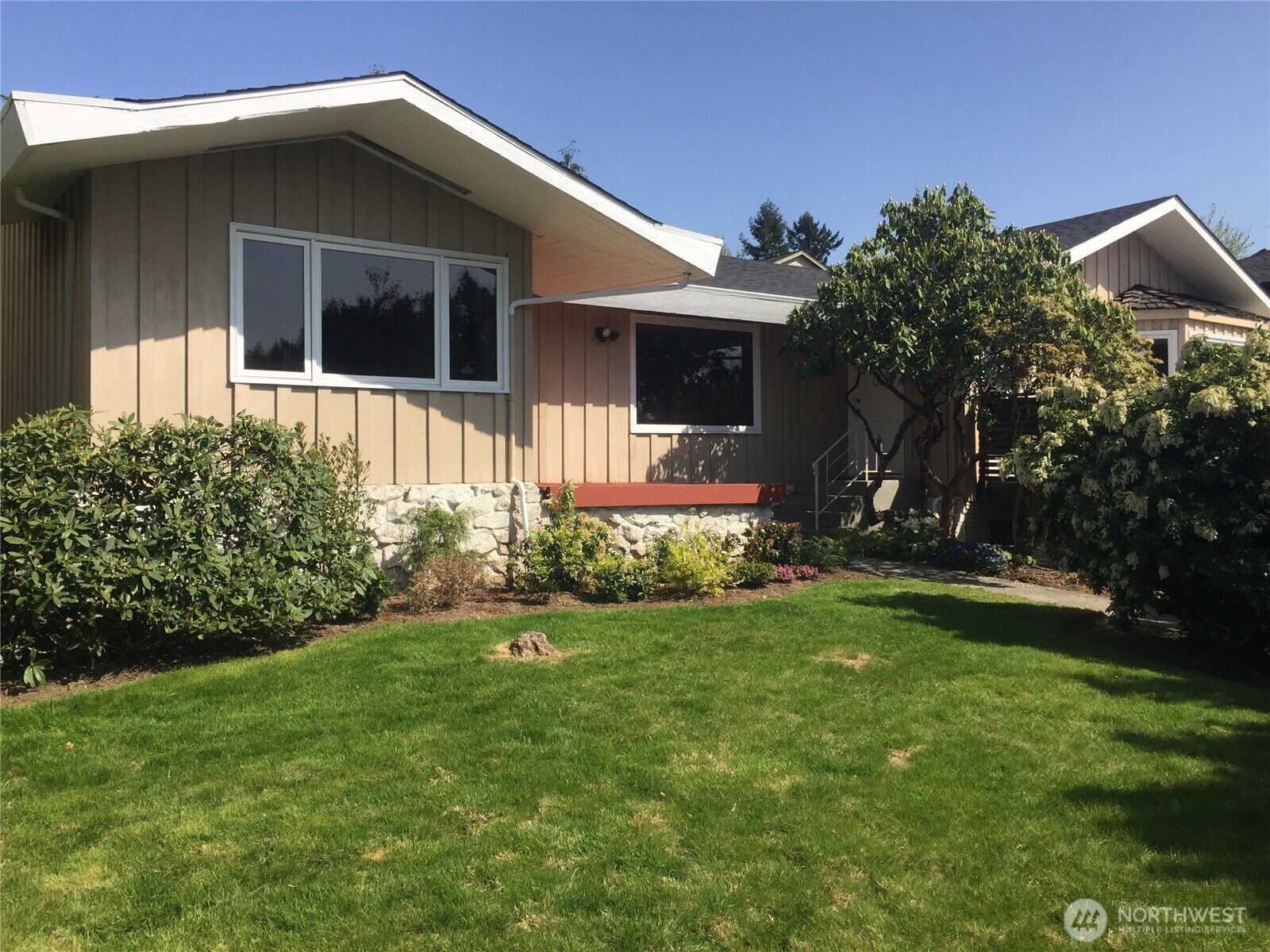 Property Photo:  4744  44th Avenue NE  WA 98105 