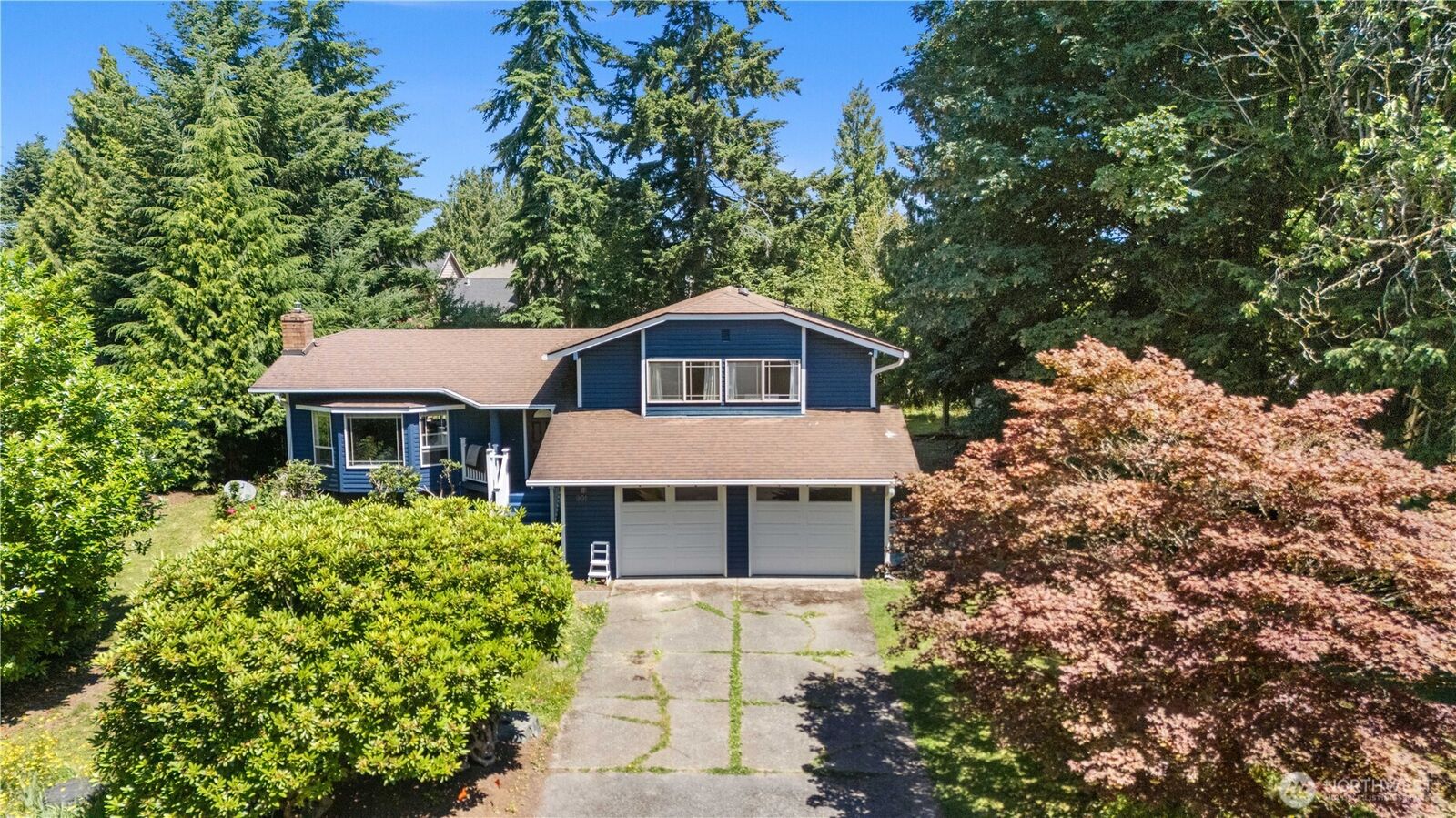 Property Photo: 901 153rd Place SW WA 98087