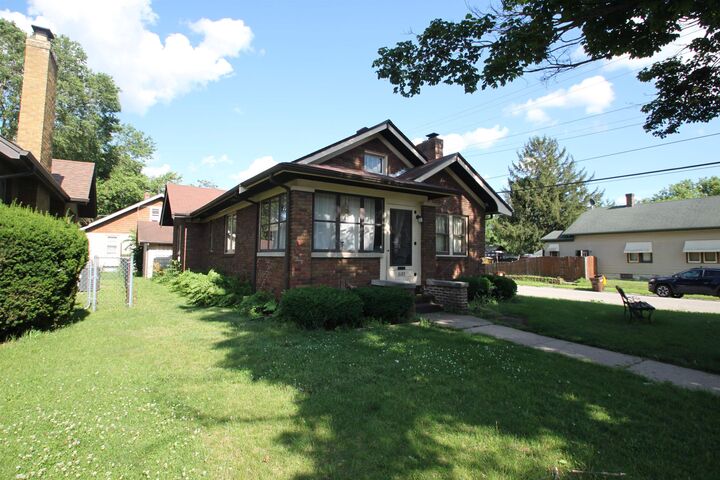 Property Photo:  1603 N Winnebago Street  IL 61103 