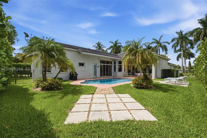 Property Photo: 2542 Eagle Run Dr FL 33327