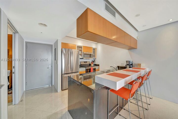 Property Photo: 1750 N Bayshore Dr 3910 FL 33132