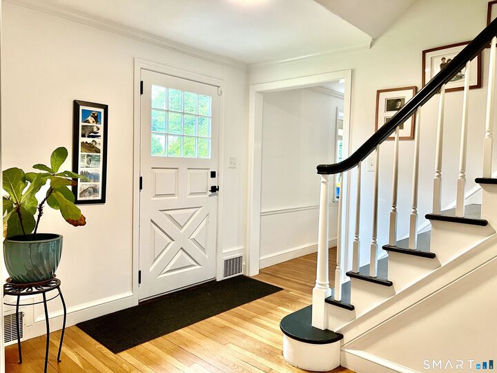 Property Photo:  530 Bloomfield Avenue  CT 06002 