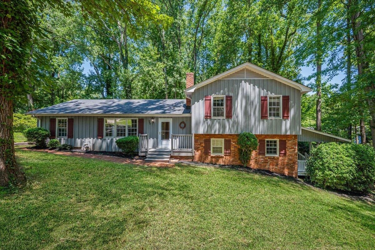Property Photo: 355 Harrell Dr Drive SC 29307
