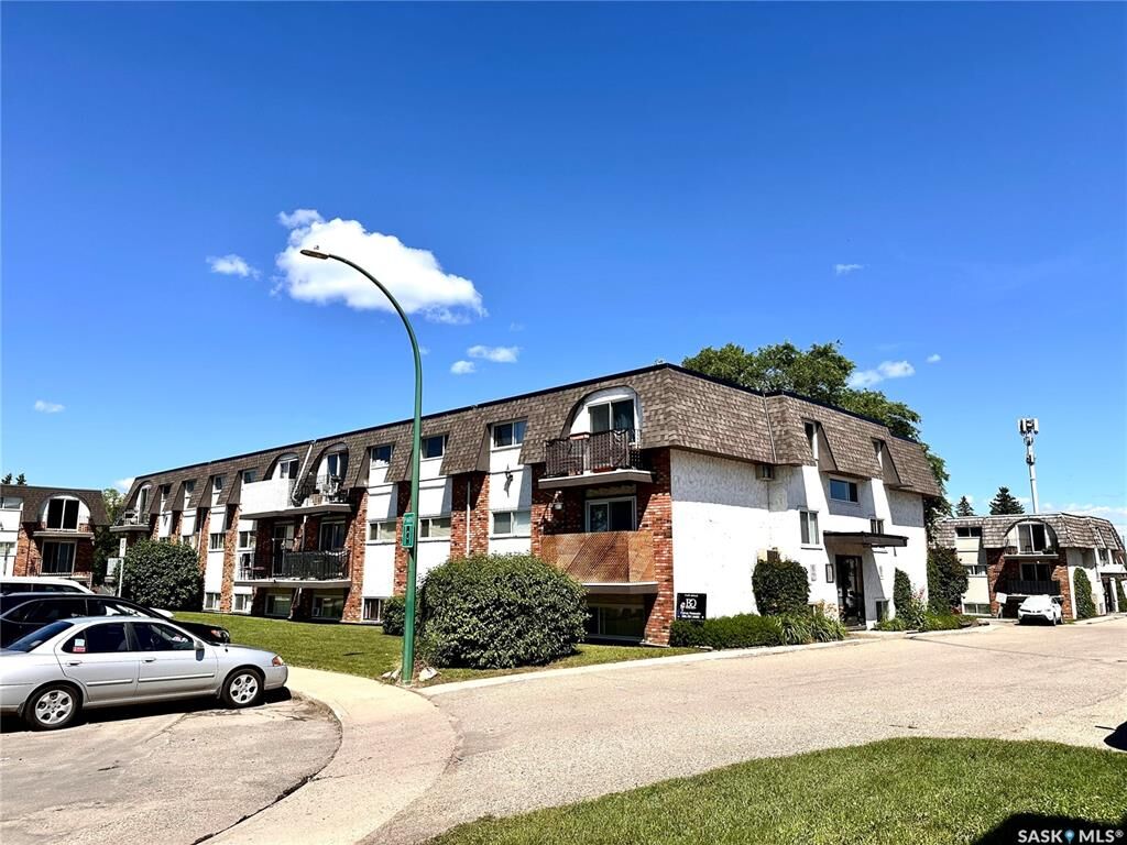 Property Photo:  3625 Chaben Place 4  SK S7H 4E9 
