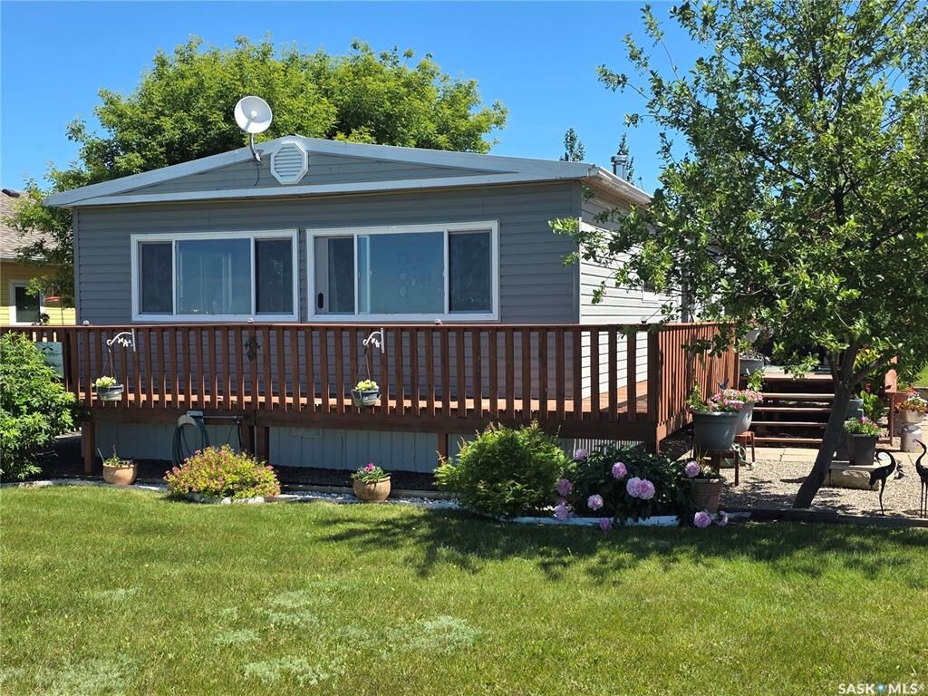 Property Photo:  15 James Bay  SK S0G 4L0 