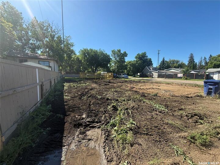 Property Photo:  200 Cruise Street  SK S7N 2C3 