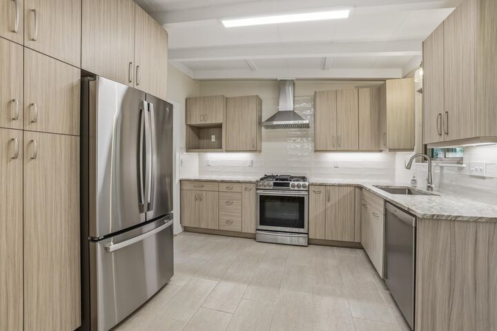 Property Photo:  1717 Old Fort Drive  FL 32301 