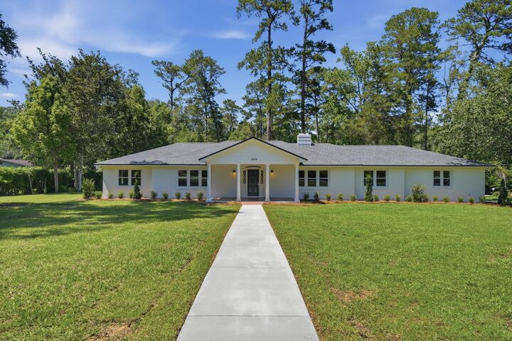 Property Photo: 1004 Kenilworth Road FL 32312