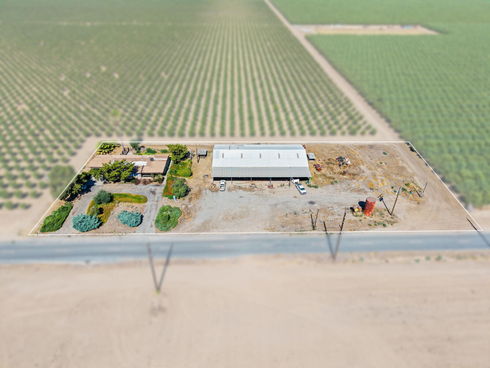 Property Photo: 10051 Road 176 CA 93270