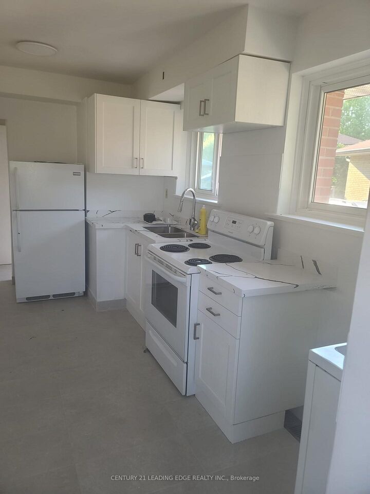 Property Photo:  108 Rochman Boulevard Main Floor  ON M1H 1S2 