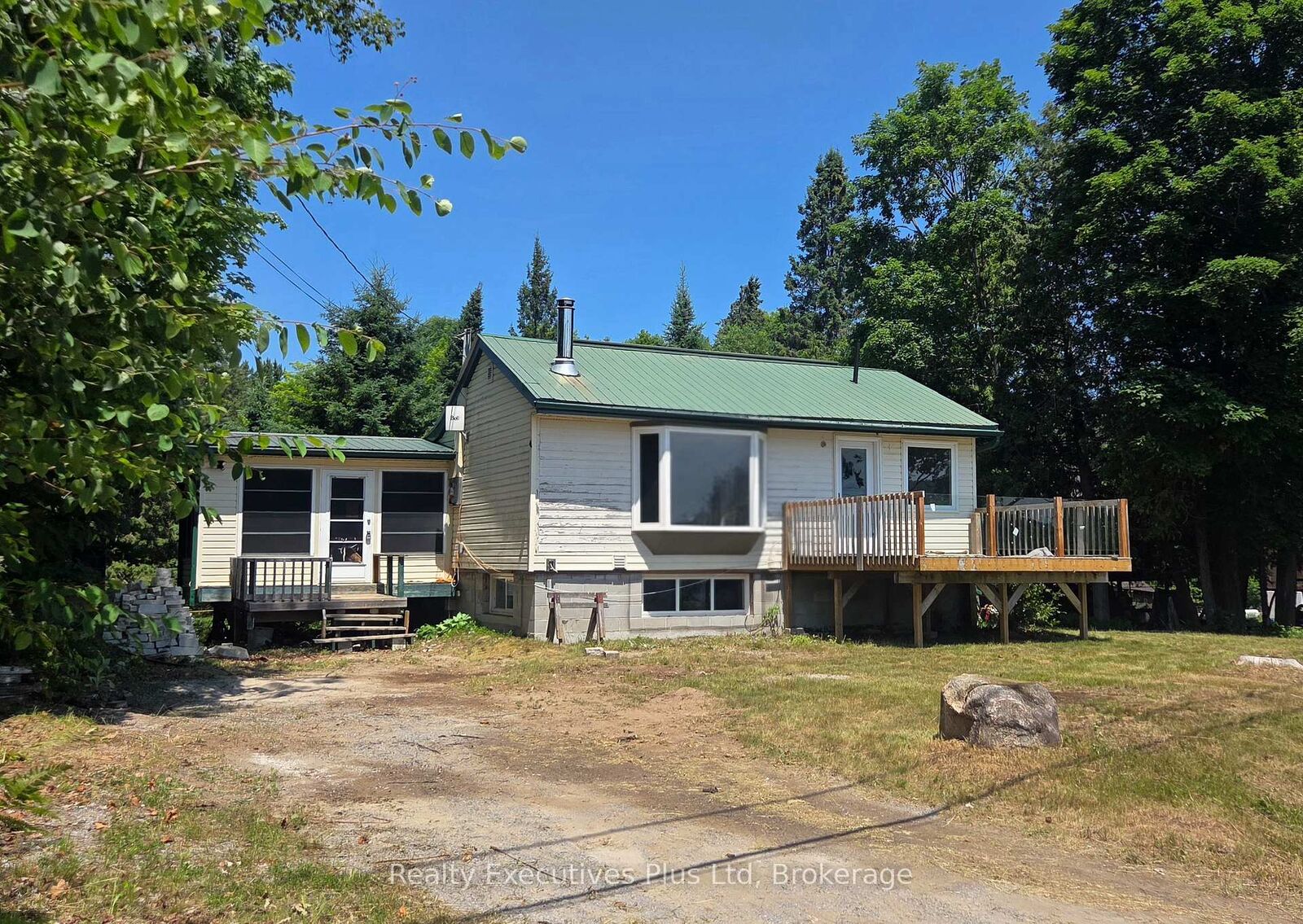 Property Photo: 2011 North Shore Road ON K0M 1J1