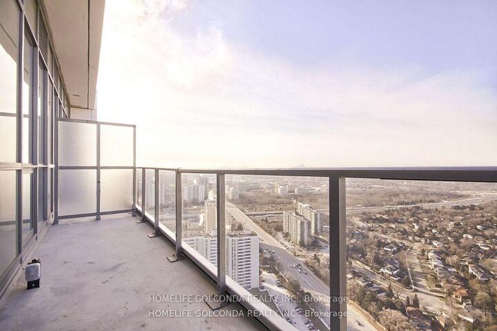 Property Photo:  32 Forest Manor Road 3301  ON M2J 0H2 