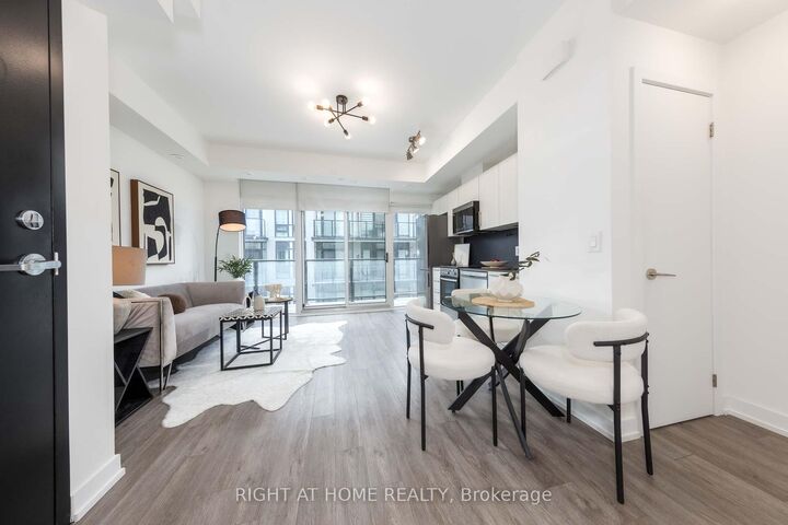 Property Photo:  871 Sheppard Avenue W 33  ON M3H 2T4 